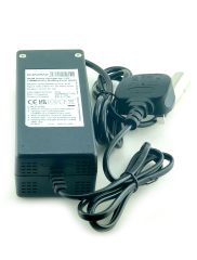 Ultramax 12V 5Ah 240V Lithium-ion (Li-ion), LiNiMnCoO2 XLR Battery Charger